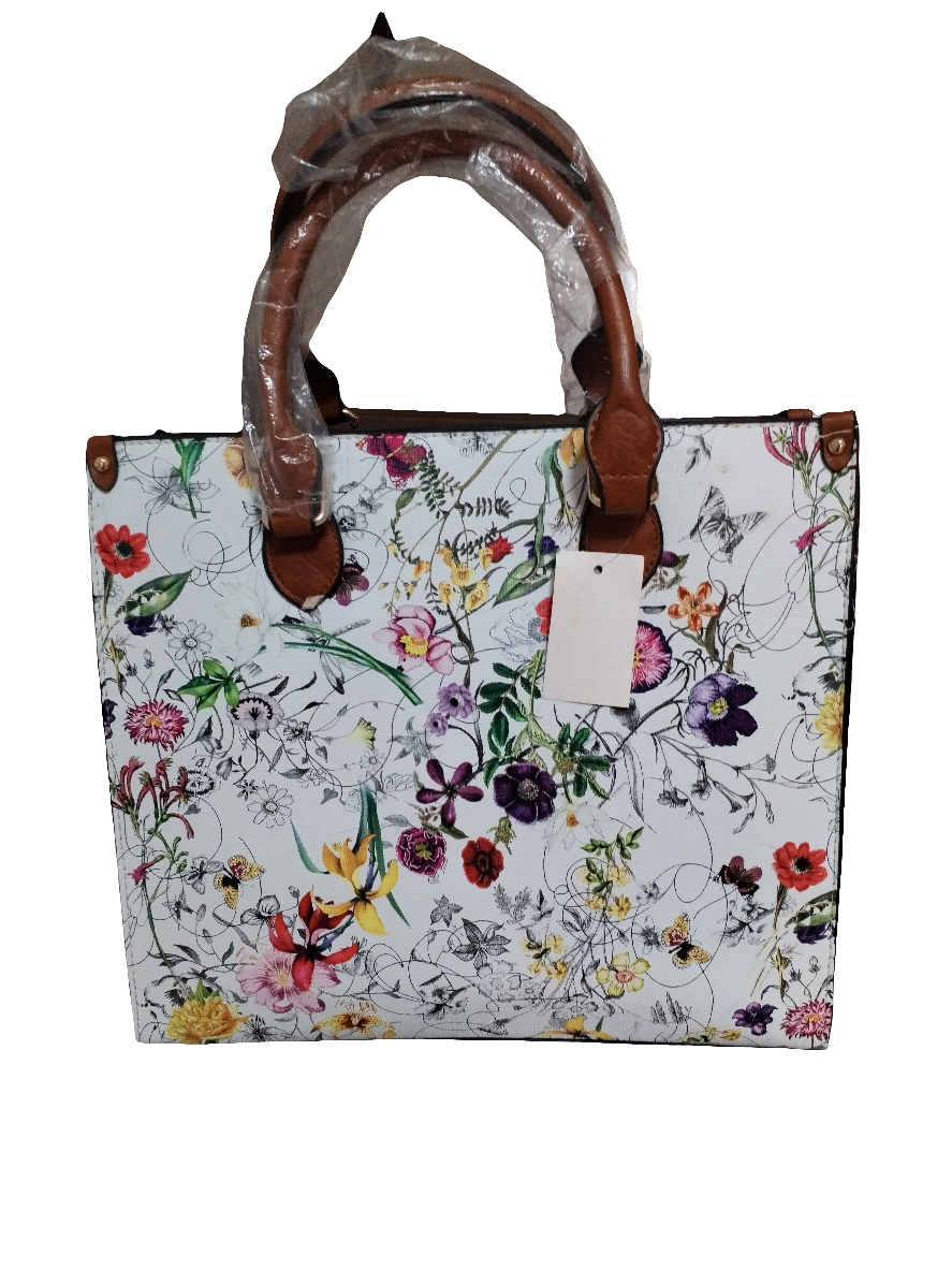 Borsa rigida con tracolla e a mano. A cm31 l cm35 b cm13